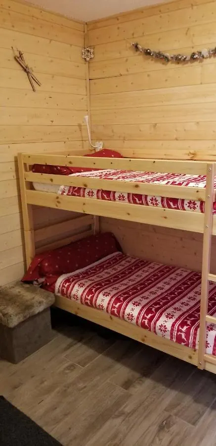 Au Centre de la station de ski de Valfréjus - appartement 4-6 personnes